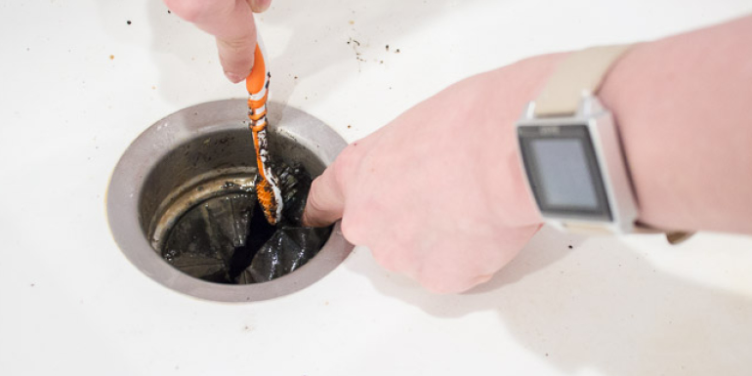 Cleaning a garbage disposal